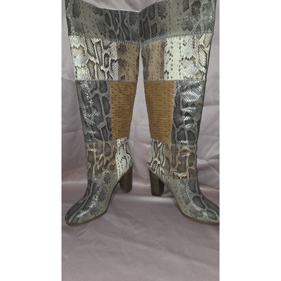 Coach Women's 'Trudie' Man-Made Python Style Women's Boots Size 6.5B - Picture 3 of 10